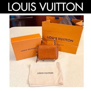 LOUIS VUITTON Zippy Wallet w/Box, Dust Bag, Gift Box, Tissue & w/Auth Cards. EUC